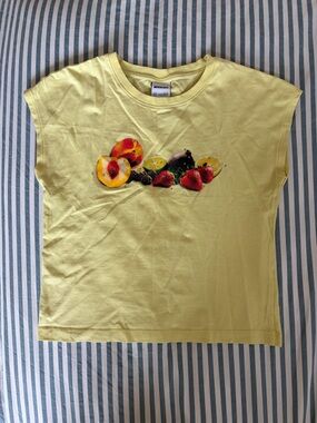 Bershka Pale Yellow Crewneck Tee
